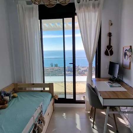Beachfront Idilia Views *